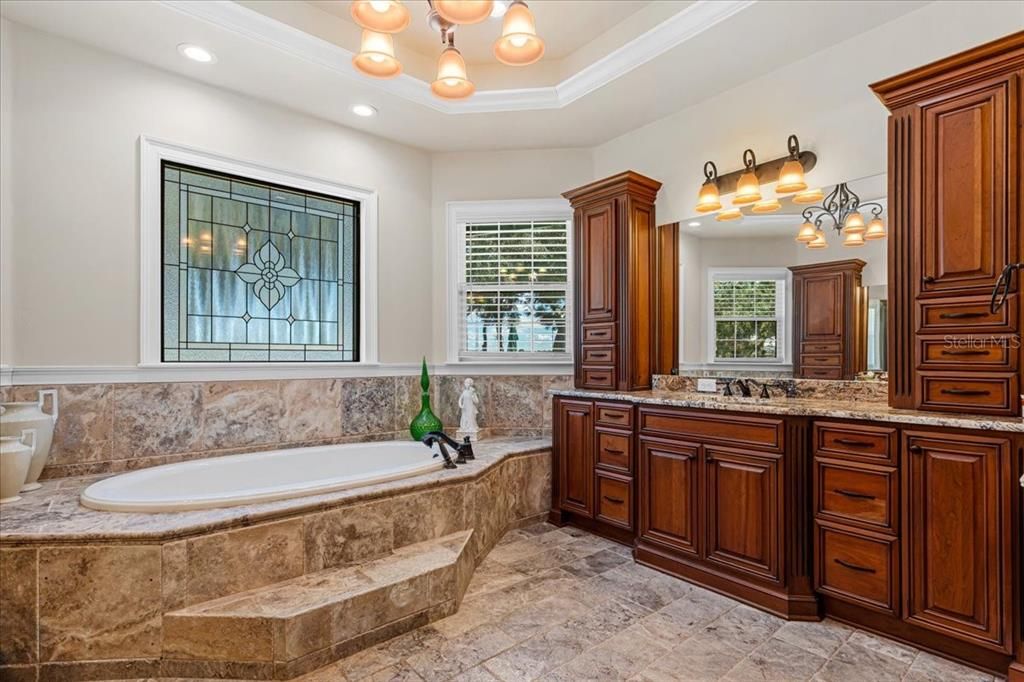 En Venta: $3,899,000 (4 camas, 4 baños, 5489 Pies cuadrados)