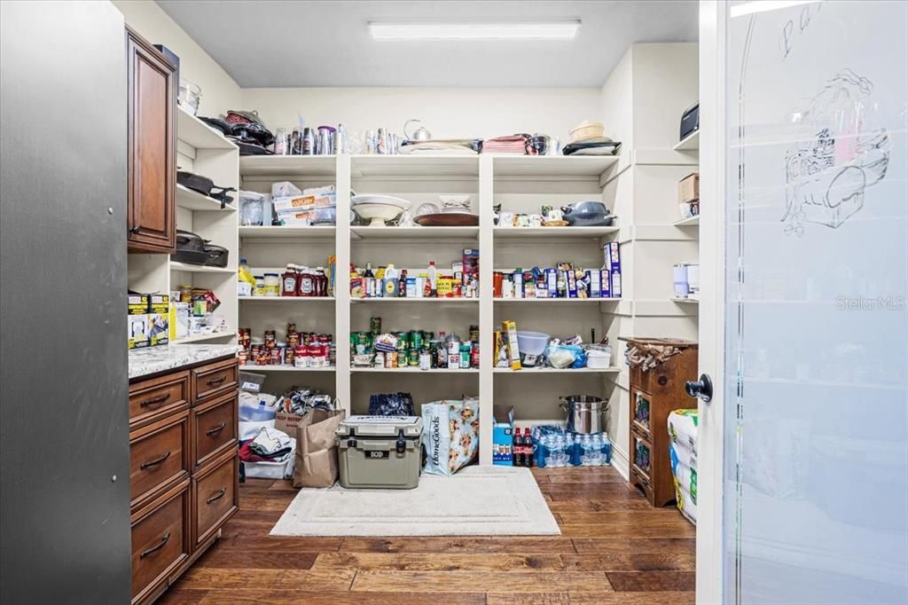 En Venta: $3,899,000 (4 camas, 4 baños, 5489 Pies cuadrados)