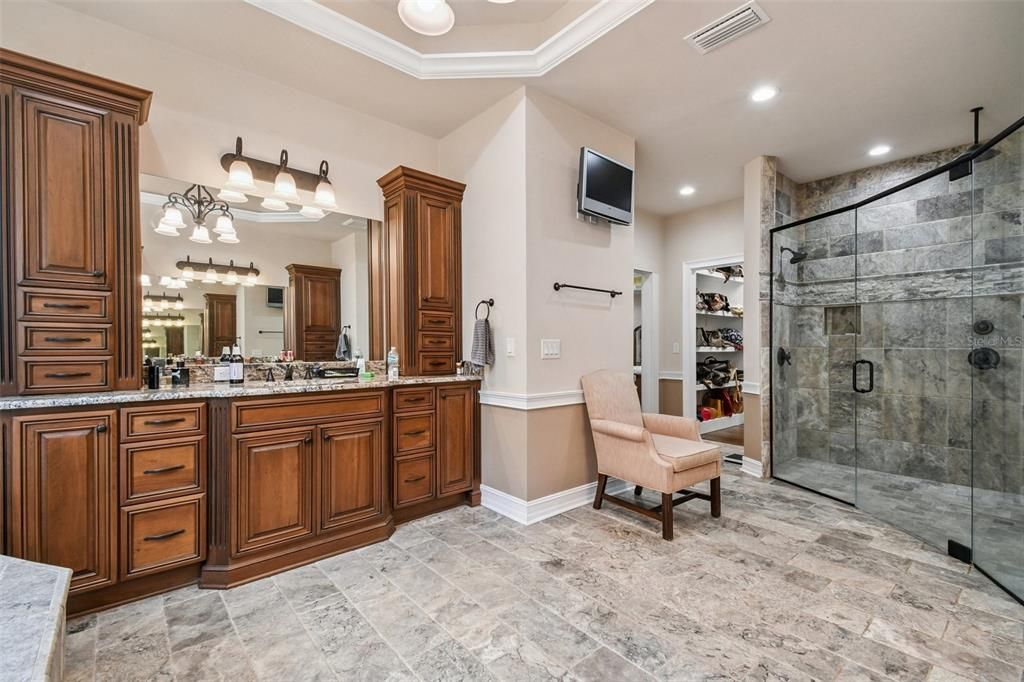 En Venta: $3,899,000 (4 camas, 4 baños, 5489 Pies cuadrados)