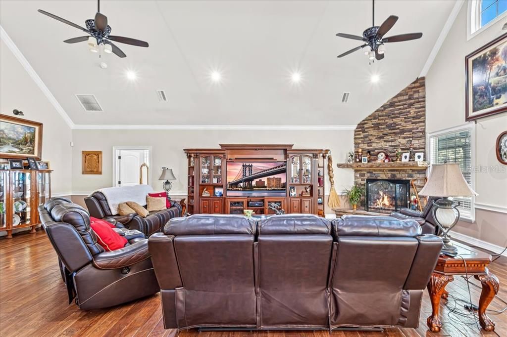 En Venta: $3,899,000 (4 camas, 4 baños, 5489 Pies cuadrados)