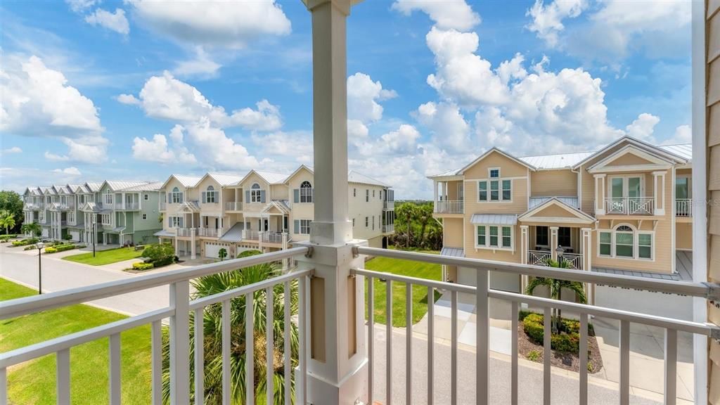 出租: $3,500 (3 贝兹, 3 浴室, 2397 平方英尺)