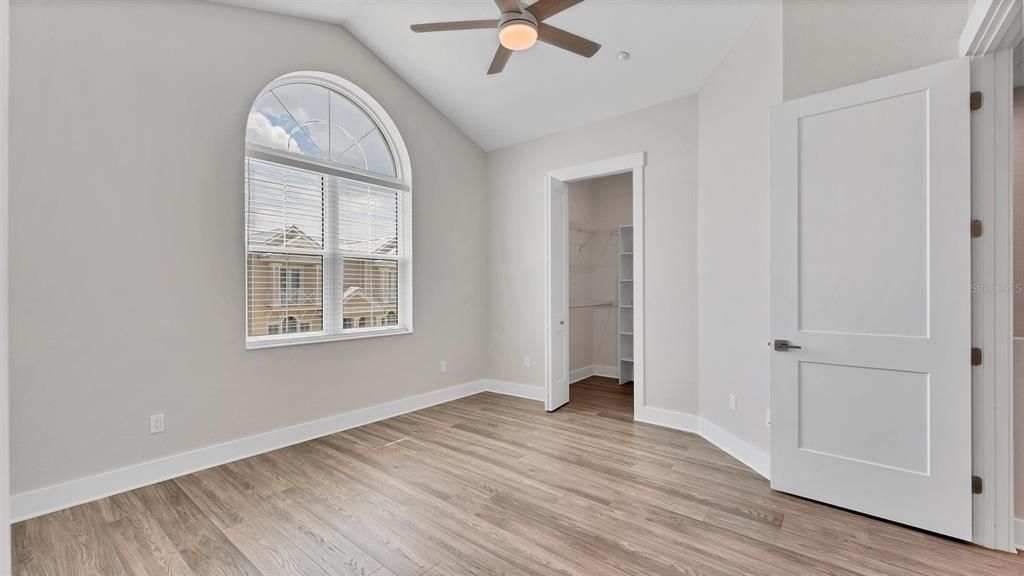 出租: $3,500 (3 贝兹, 3 浴室, 2397 平方英尺)