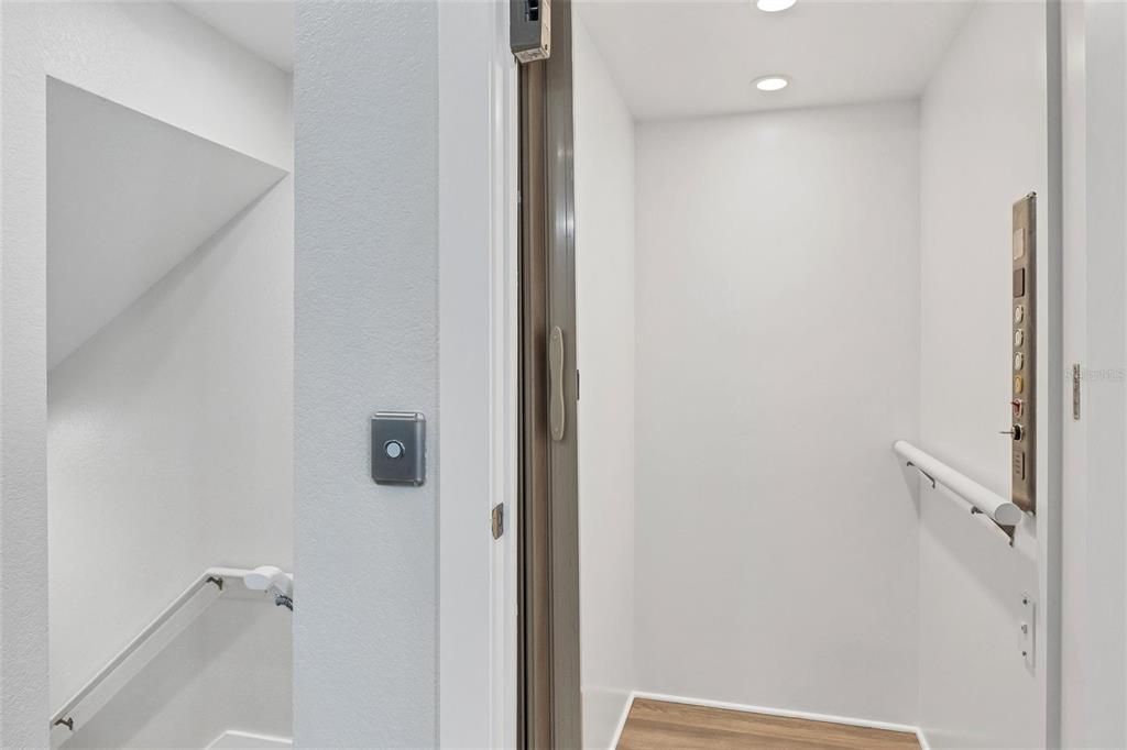 出租: $3,500 (3 贝兹, 3 浴室, 2397 平方英尺)