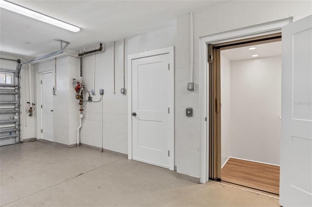 出租: $3,500 (3 贝兹, 3 浴室, 2397 平方英尺)