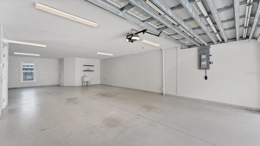 出租: $3,500 (3 贝兹, 3 浴室, 2397 平方英尺)