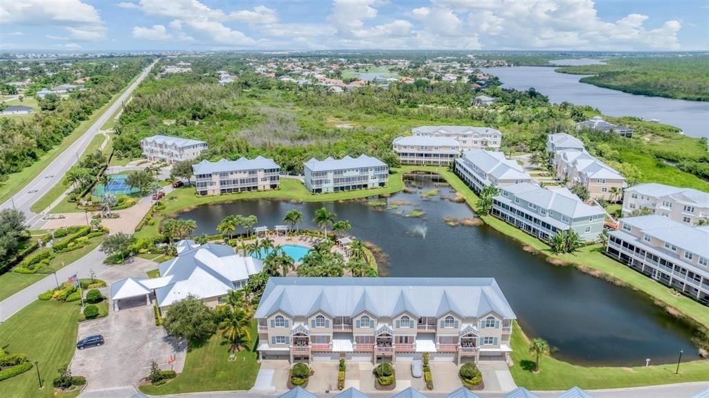 出租: $3,500 (3 贝兹, 3 浴室, 2397 平方英尺)