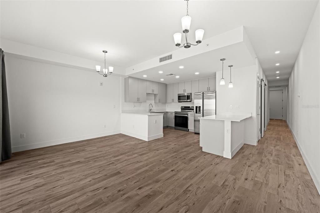 For Sale: $480,000 (1 beds, 2 baths, 858 Square Feet)