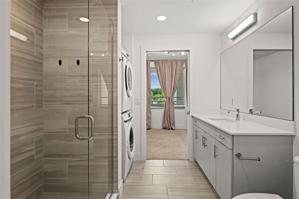 For Sale: $480,000 (1 beds, 2 baths, 858 Square Feet)