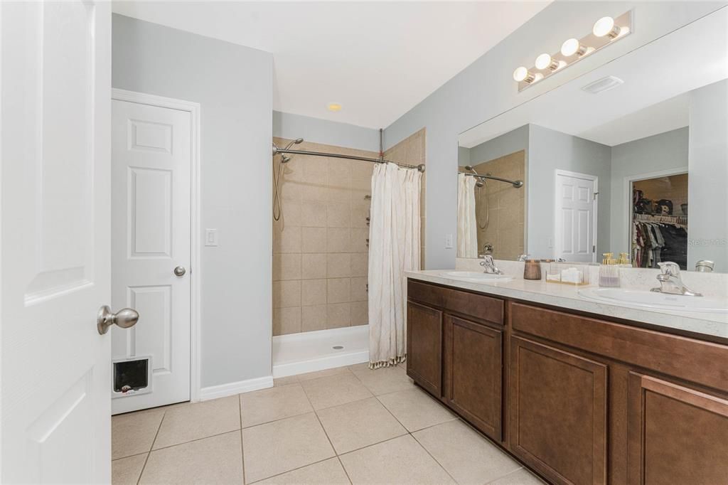 For Sale: $339,950 (4 beds, 2 baths, 1846 Square Feet)