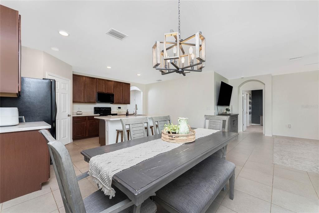 For Sale: $339,950 (4 beds, 2 baths, 1846 Square Feet)