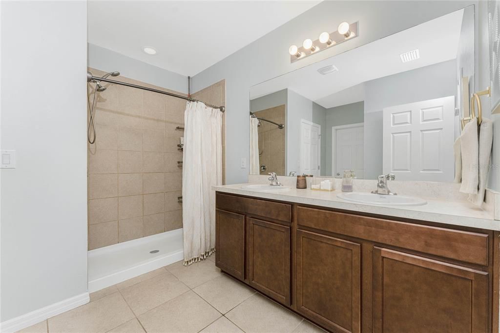 For Sale: $339,950 (4 beds, 2 baths, 1846 Square Feet)