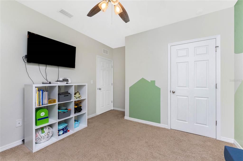 For Sale: $339,950 (4 beds, 2 baths, 1846 Square Feet)