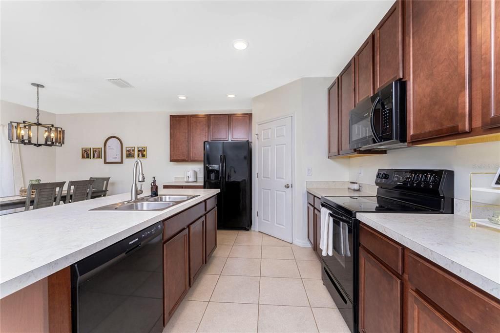 For Sale: $339,950 (4 beds, 2 baths, 1846 Square Feet)