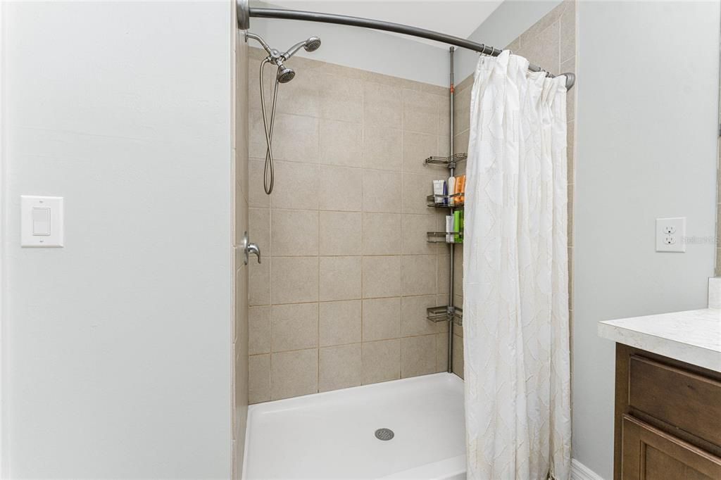 For Sale: $339,950 (4 beds, 2 baths, 1846 Square Feet)