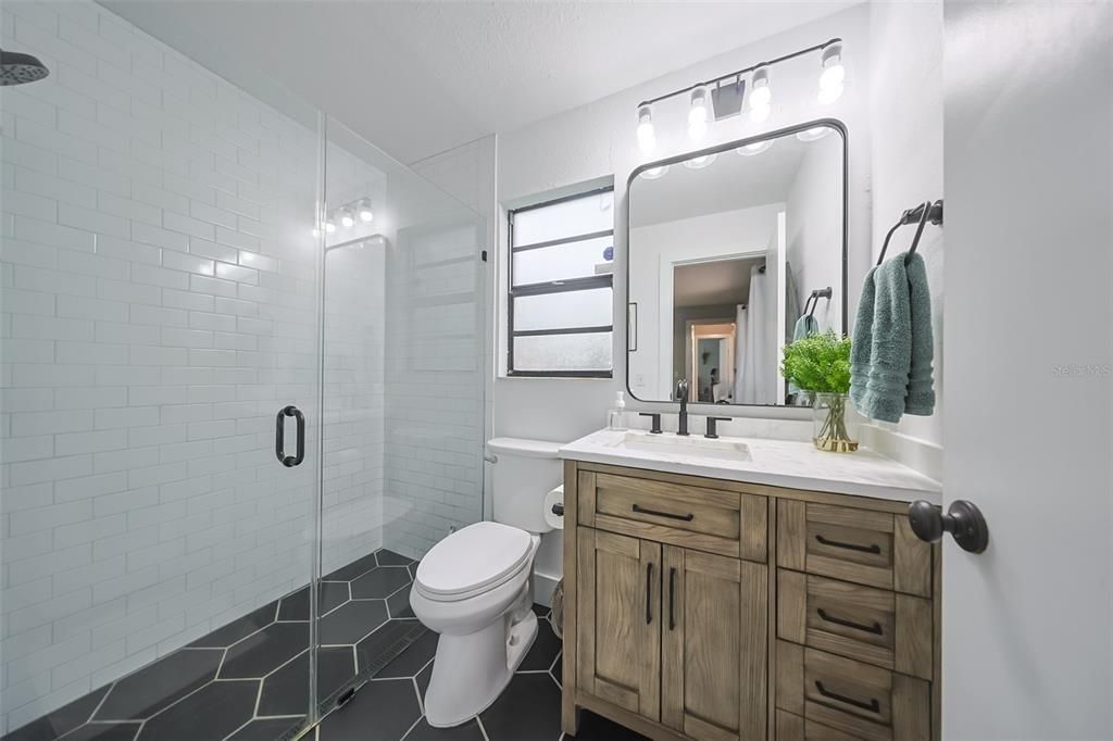 Active With Contract: $399,000 (2 beds, 2 baths, 1021 Square Feet)