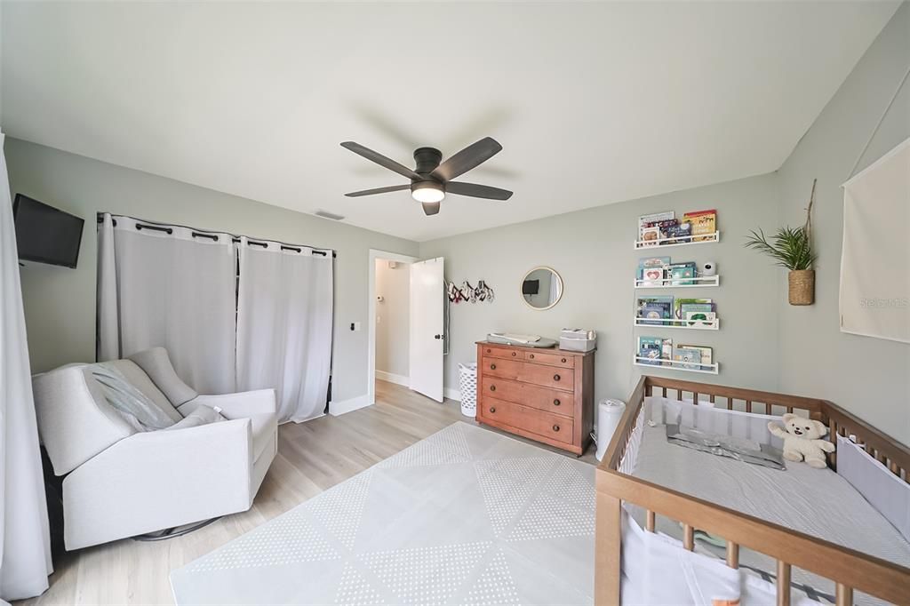 Active With Contract: $399,000 (2 beds, 2 baths, 1021 Square Feet)