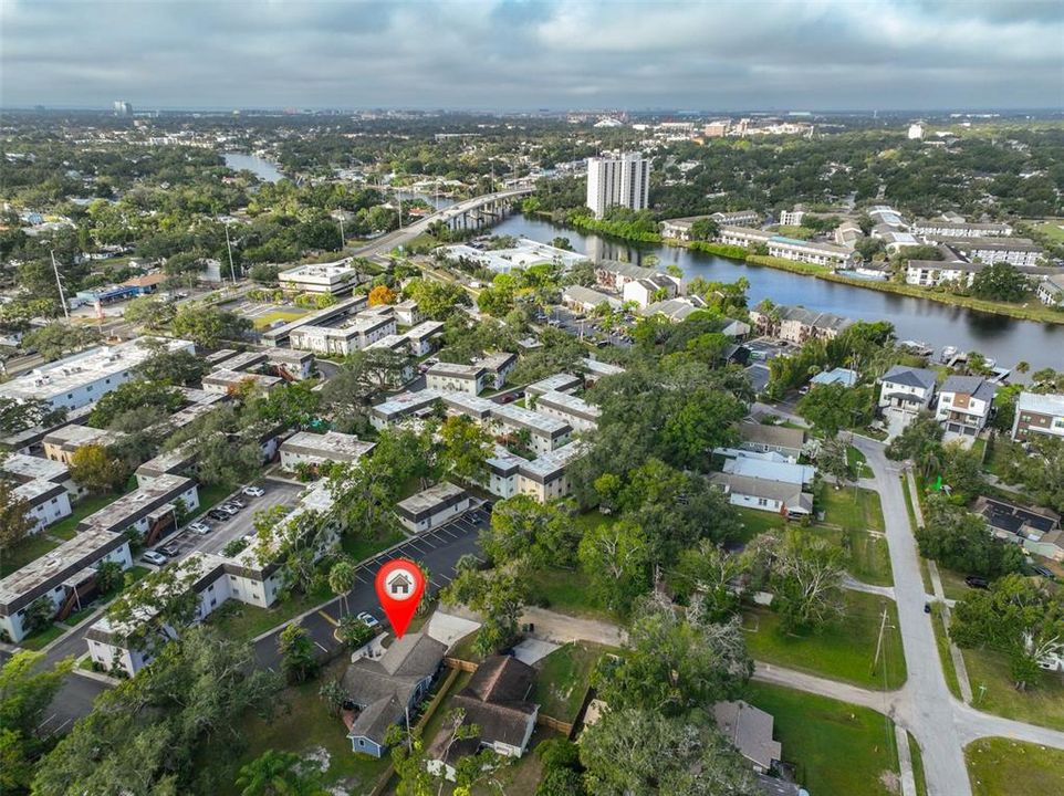 Active With Contract: $399,000 (2 beds, 2 baths, 1021 Square Feet)