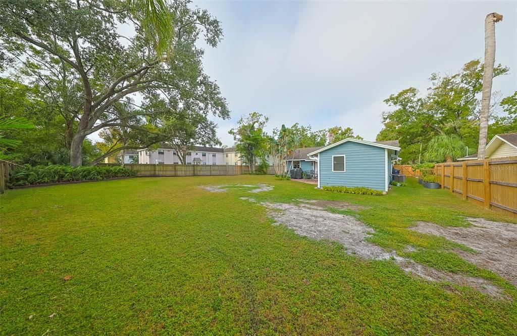 Active With Contract: $399,000 (2 beds, 2 baths, 1021 Square Feet)