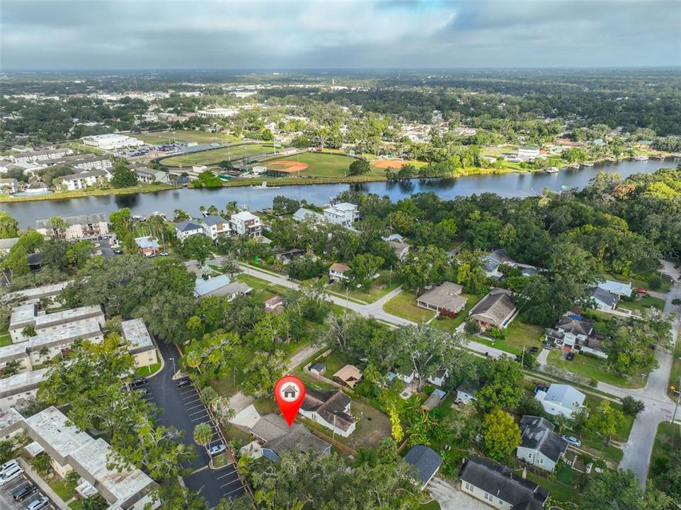 Active With Contract: $399,000 (2 beds, 2 baths, 1021 Square Feet)