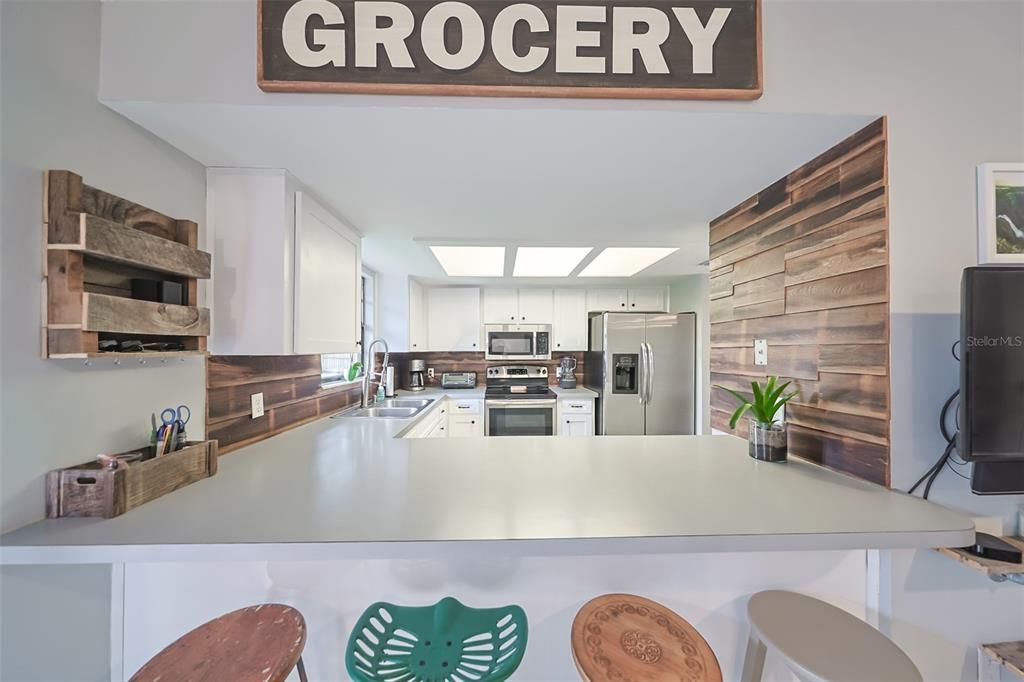 Active With Contract: $399,000 (2 beds, 2 baths, 1021 Square Feet)