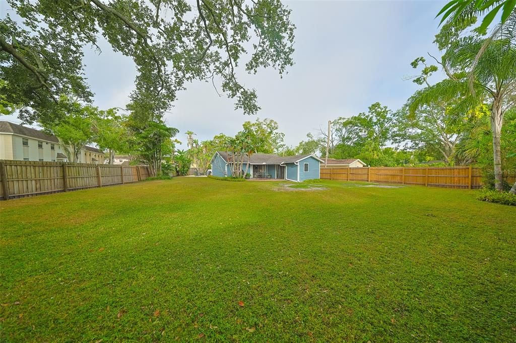 Active With Contract: $399,000 (2 beds, 2 baths, 1021 Square Feet)