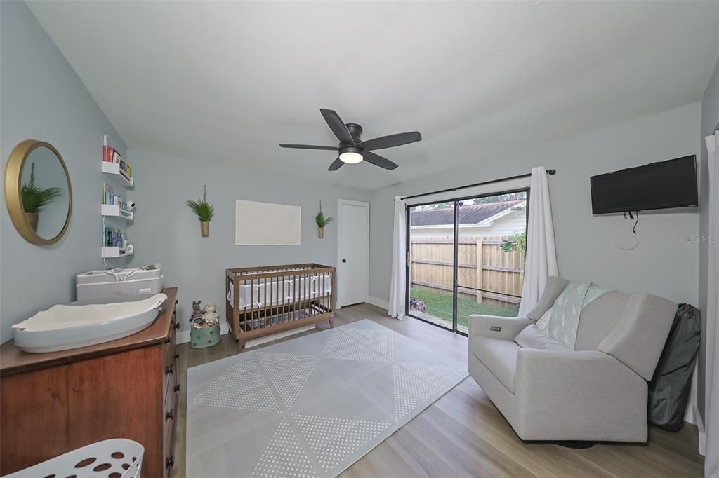 Active With Contract: $399,000 (2 beds, 2 baths, 1021 Square Feet)