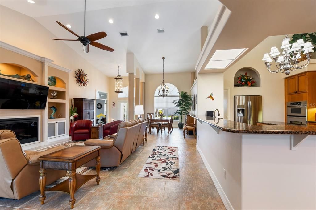 待售: $795,000 (3 贝兹, 2 浴室, 2777 平方英尺)