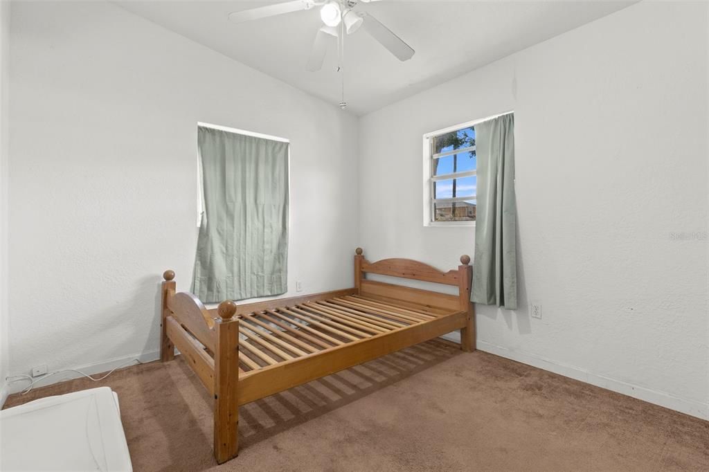 合同活跃: $317,500 (3 贝兹, 2 浴室, 1124 平方英尺)