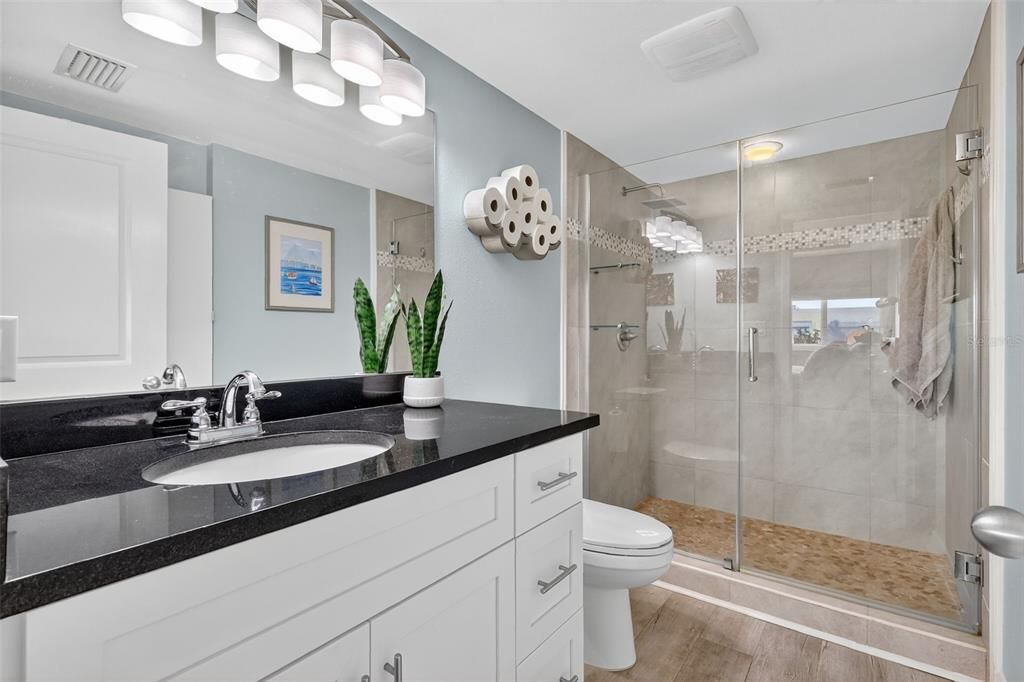 На продажу: $487,500 (2 спален, 2 ванн, 979 Квадратных фут)