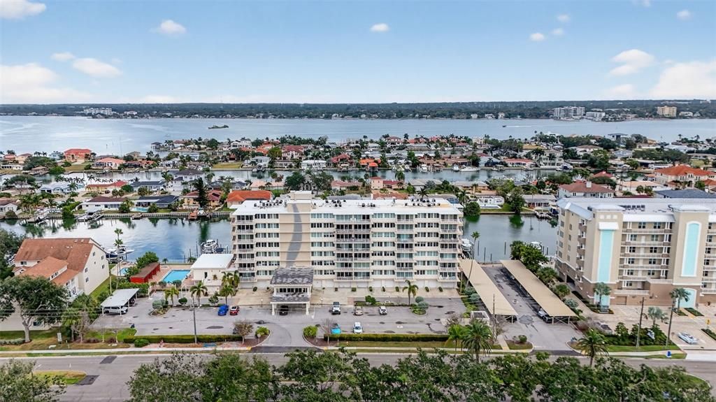 На продажу: $487,500 (2 спален, 2 ванн, 979 Квадратных фут)