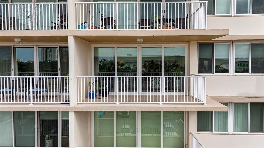 На продажу: $487,500 (2 спален, 2 ванн, 979 Квадратных фут)