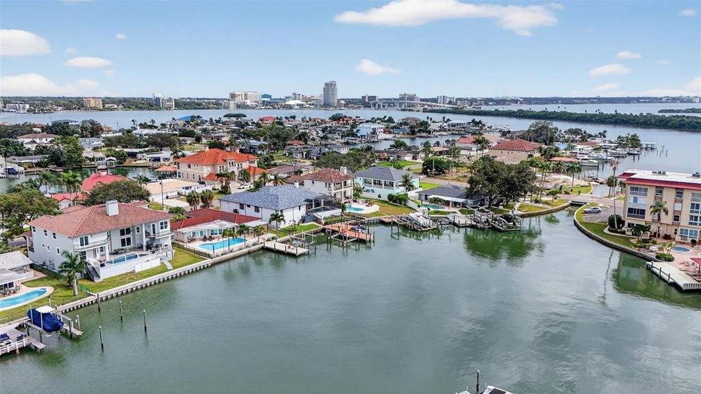 На продажу: $487,500 (2 спален, 2 ванн, 979 Квадратных фут)