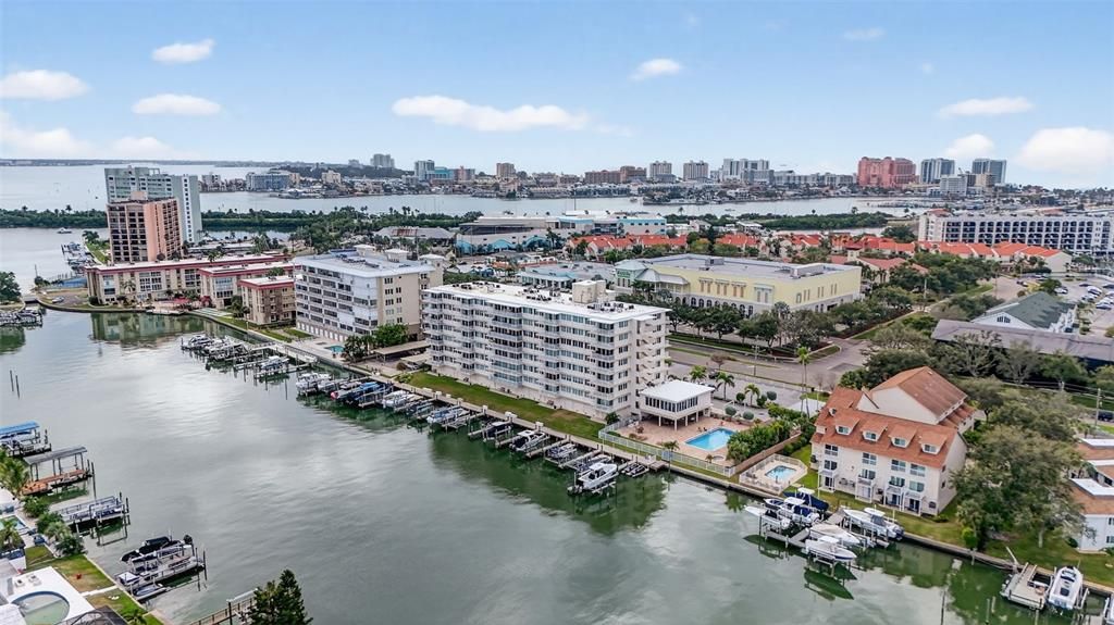 На продажу: $487,500 (2 спален, 2 ванн, 979 Квадратных фут)