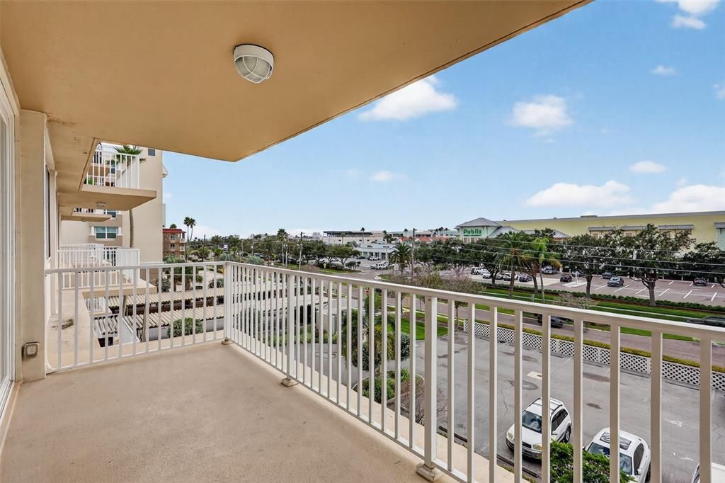 На продажу: $487,500 (2 спален, 2 ванн, 979 Квадратных фут)