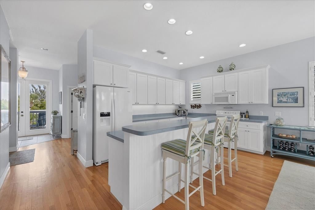 For Sale: $1,395,000 (3 beds, 3 baths, 1772 Square Feet)