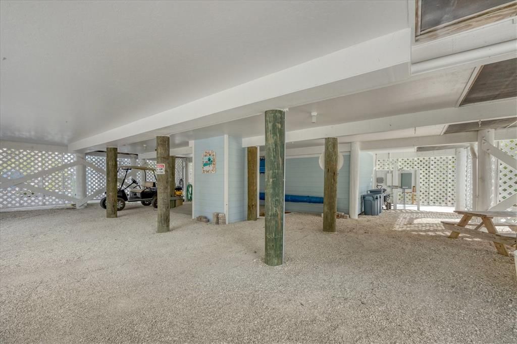 For Sale: $1,395,000 (3 beds, 3 baths, 1772 Square Feet)