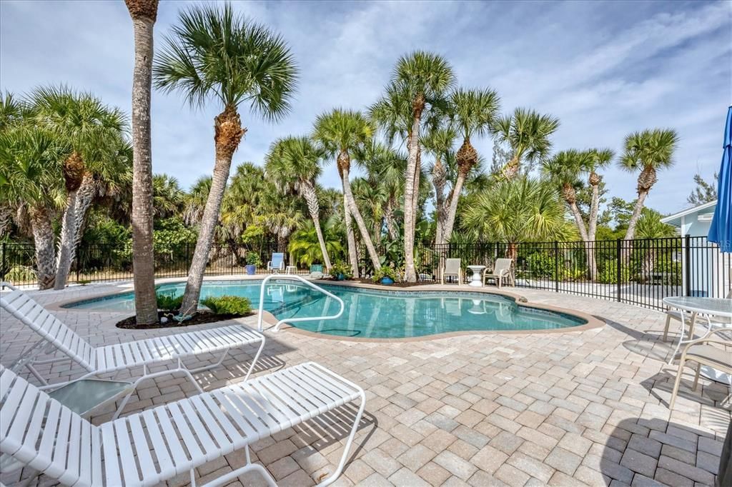 For Sale: $1,395,000 (3 beds, 3 baths, 1772 Square Feet)