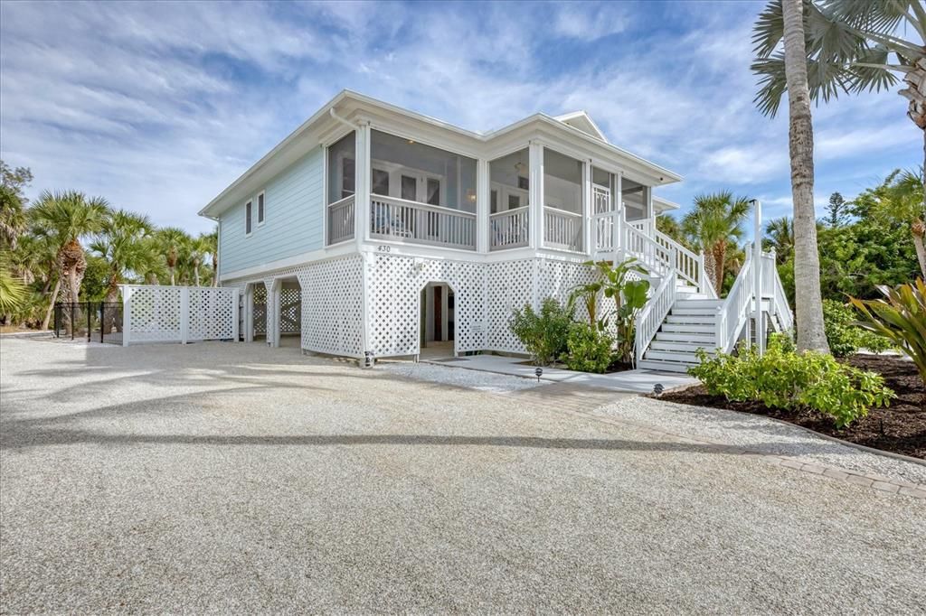 For Sale: $1,395,000 (3 beds, 3 baths, 1772 Square Feet)