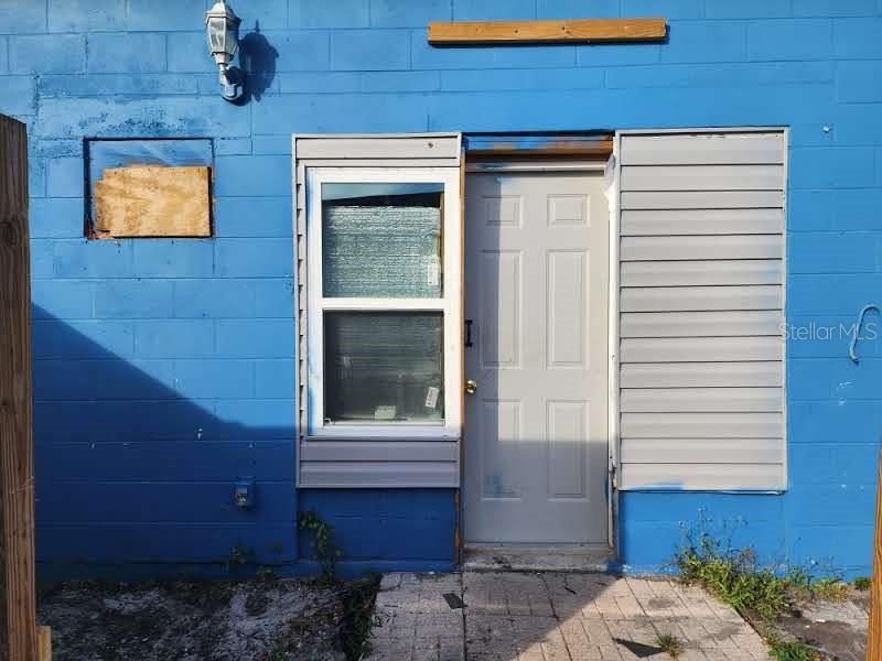 待售: $349,900 (4 贝兹, 1 浴室, 1160 平方英尺)