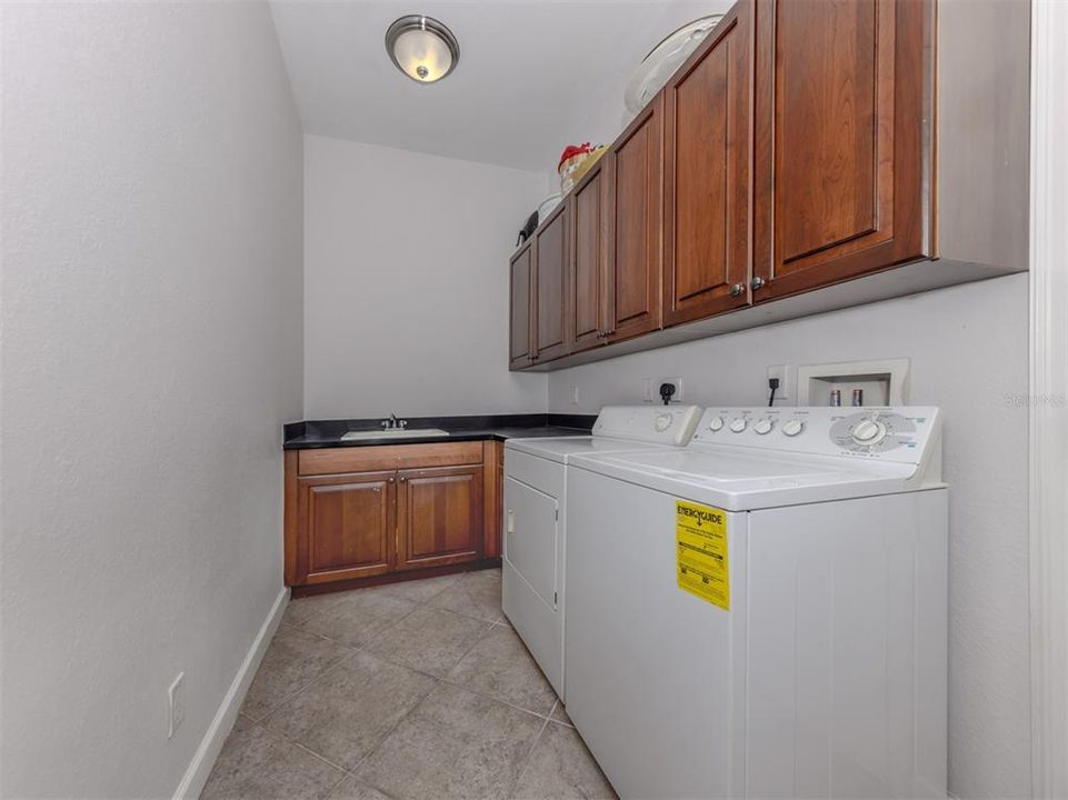 待售: $639,000 (3 贝兹, 2 浴室, 2206 平方英尺)