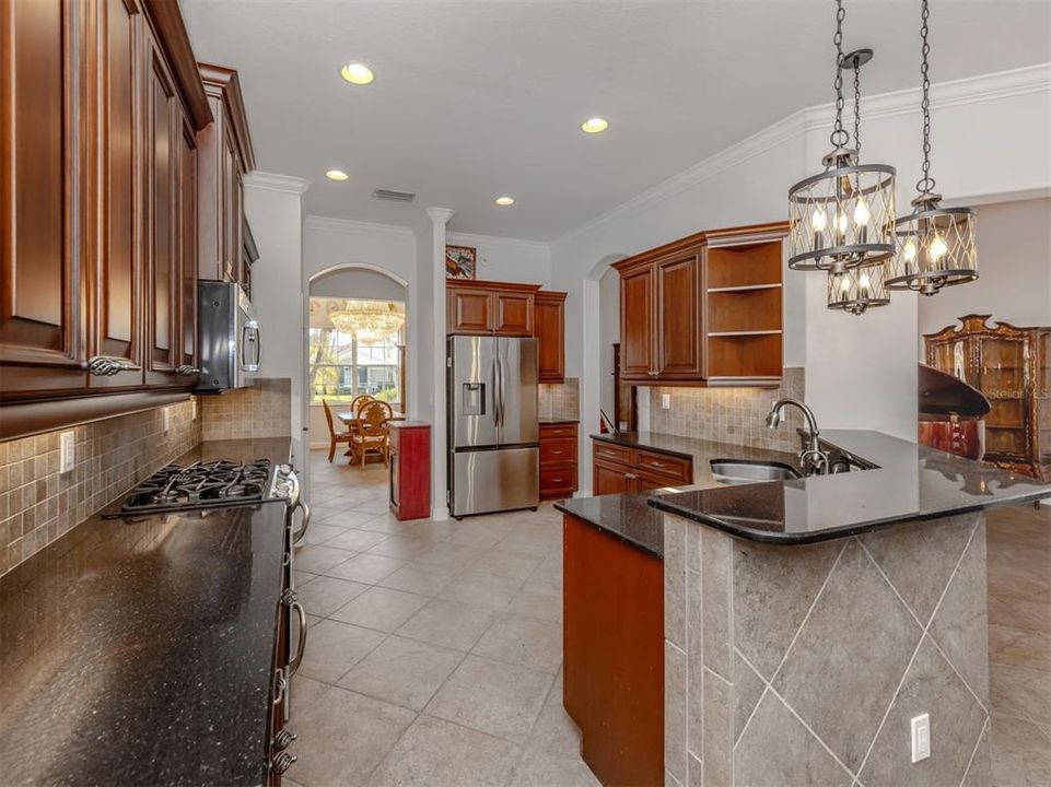 待售: $639,000 (3 贝兹, 2 浴室, 2206 平方英尺)