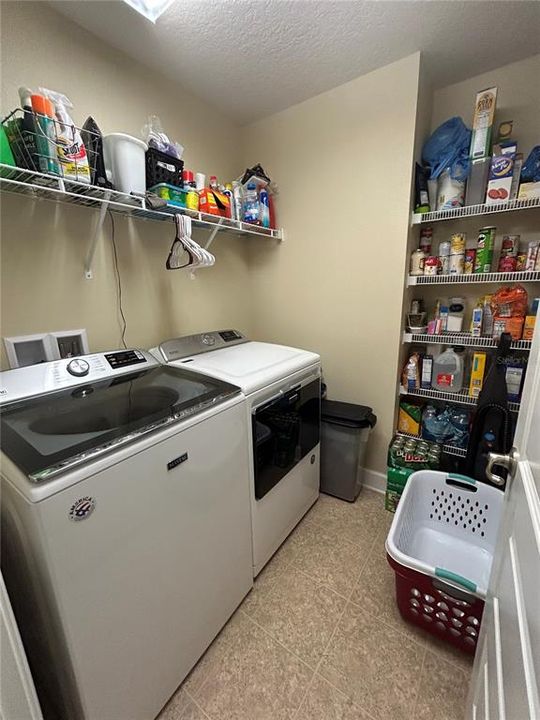 待售: $349,900 (3 贝兹, 2 浴室, 1584 平方英尺)