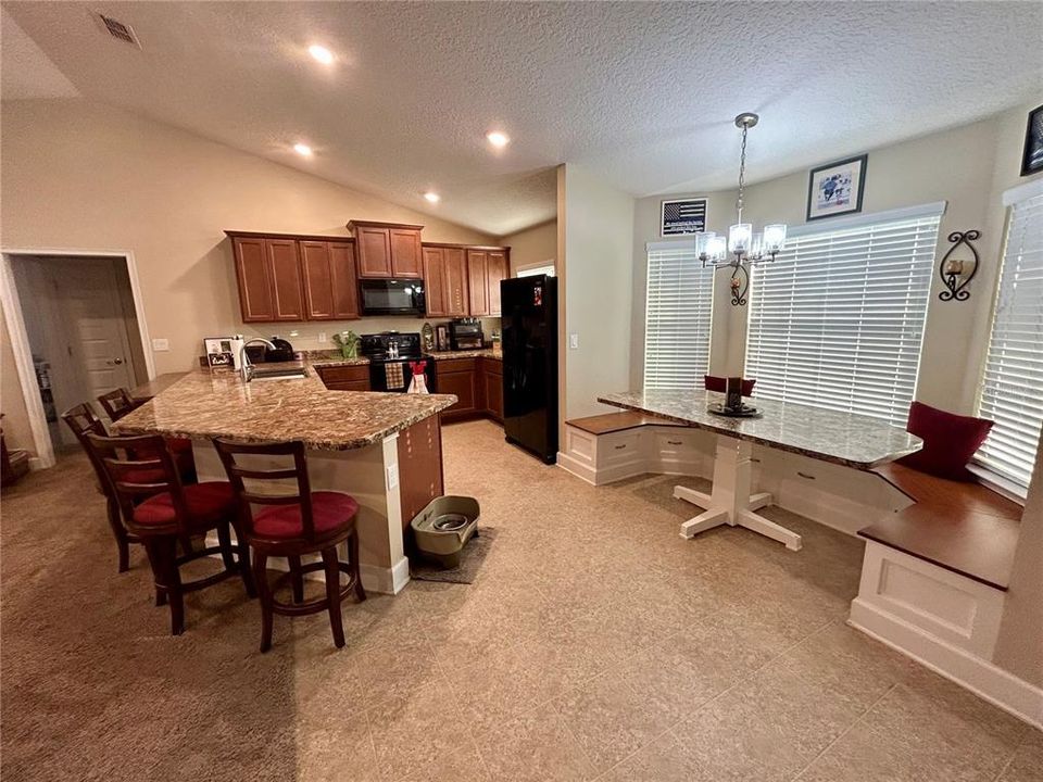 待售: $349,900 (3 贝兹, 2 浴室, 1584 平方英尺)