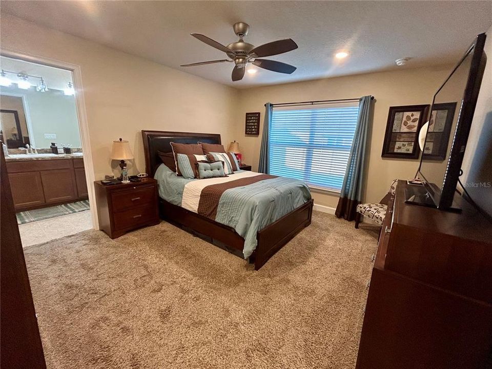 待售: $349,900 (3 贝兹, 2 浴室, 1584 平方英尺)