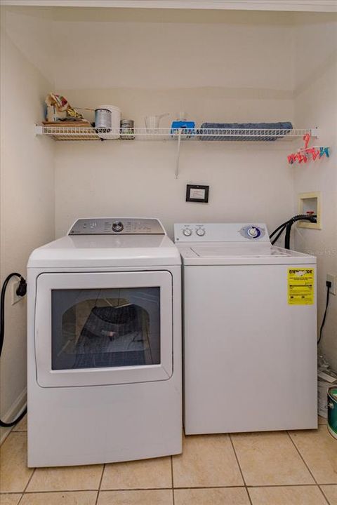 For Sale: $234,900 (2 beds, 2 baths, 1022 Square Feet)