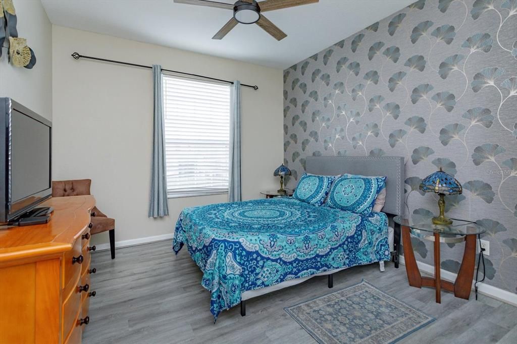 For Sale: $234,900 (2 beds, 2 baths, 1022 Square Feet)