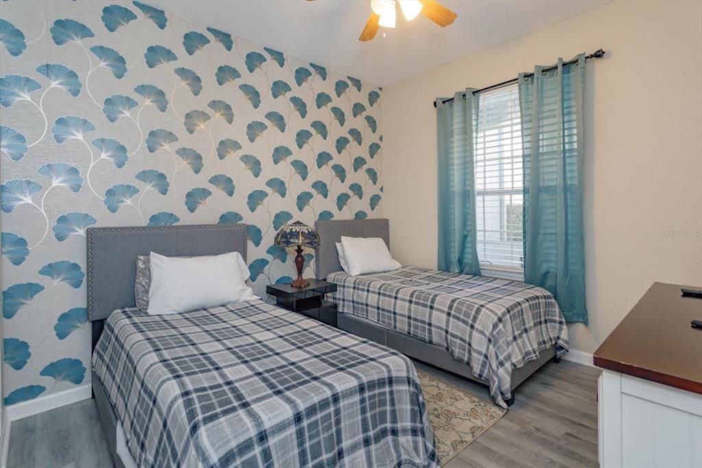 For Sale: $234,900 (2 beds, 2 baths, 1022 Square Feet)