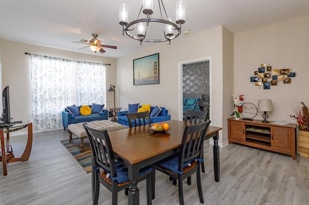 For Sale: $234,900 (2 beds, 2 baths, 1022 Square Feet)