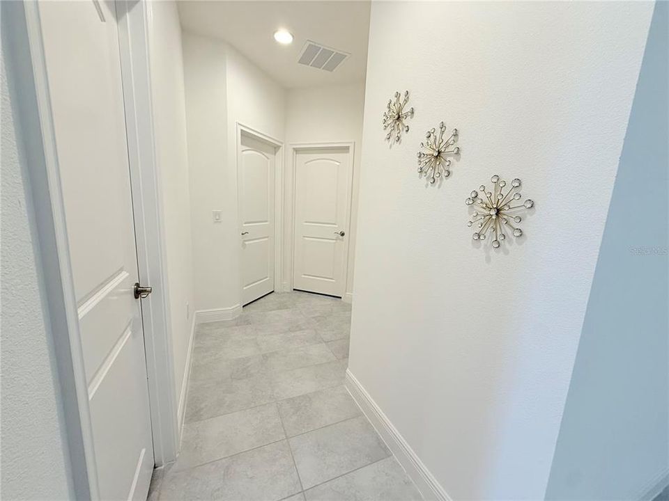 For Rent: $2,400 (4 beds, 2 baths, 1901 Square Feet)