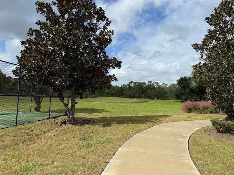 For Rent: $2,400 (4 beds, 2 baths, 1901 Square Feet)